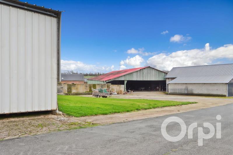 Maison - 278 m² - 10 pièces