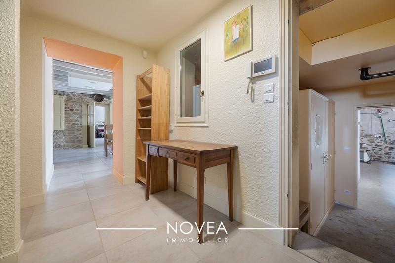 Maison ancienne - 210 m² - 5 pièces