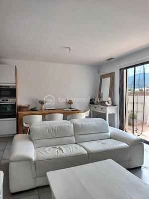 Maison - 89 m² - 4 pièces