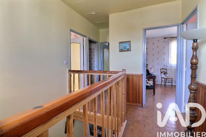 Maison - 90 m² - 5 pièces