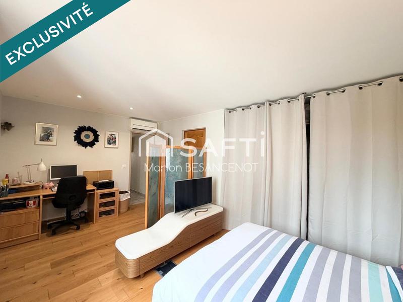 Villa - 212 m² - 7 pièces