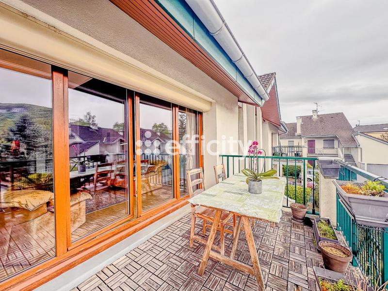 Appartement - 95 m² - 5 pièces