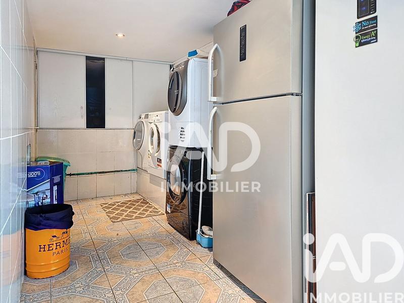 Maison - 189 m² - 7 pièces