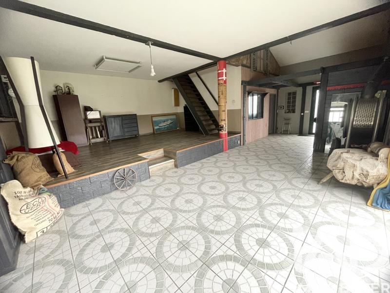 Maison - 144 m² - 5 pièces