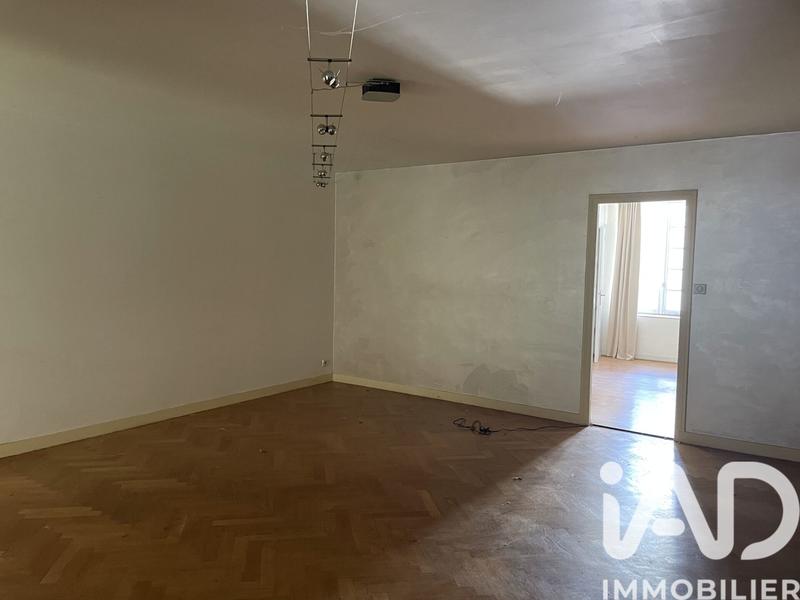 Maison - 247 m² - 9 pièces