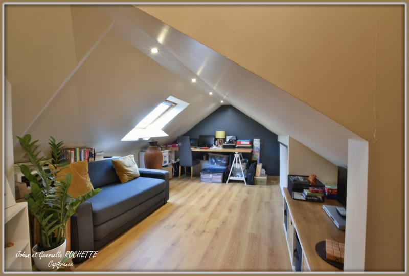 Maison - 99 m² - 5 pièces