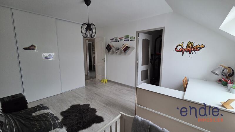 Maison - 200 m² - 9 pièces