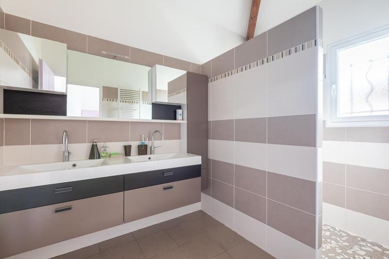 Maison - 208 m² - 8 pièces