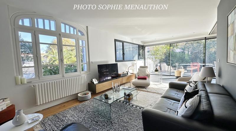 Appartement sur toit - 160 m² - 5 pièces