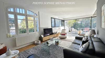 Appartement sur toit - 160 m² - 5 pièces