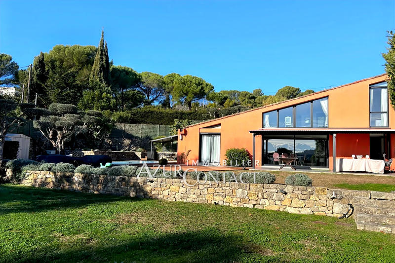 Maison - 205 m² - 4 pièces