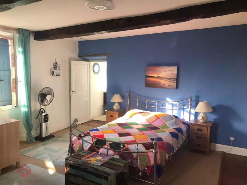 Propriété - 460 m² - 22 pièces