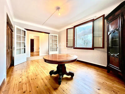 Maison - 140 m² - 7 pièces