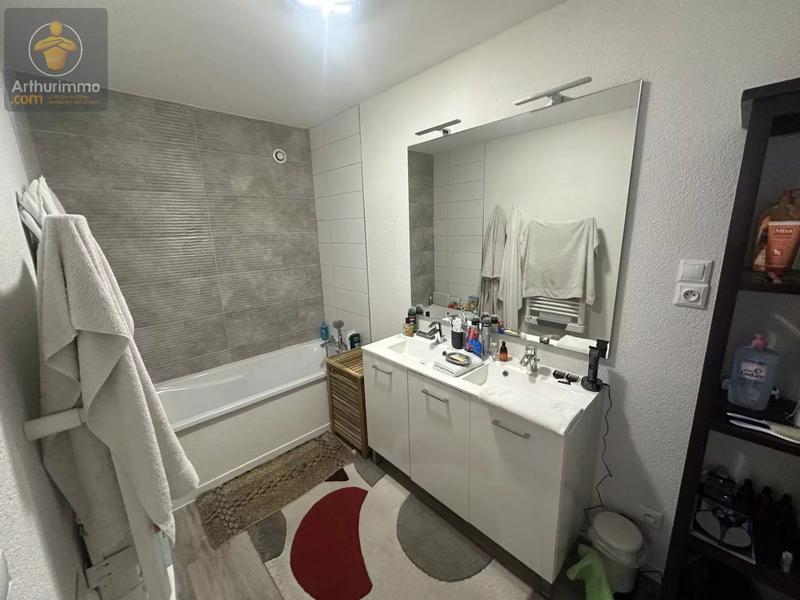 Maison - 210 m² - 7 pièces