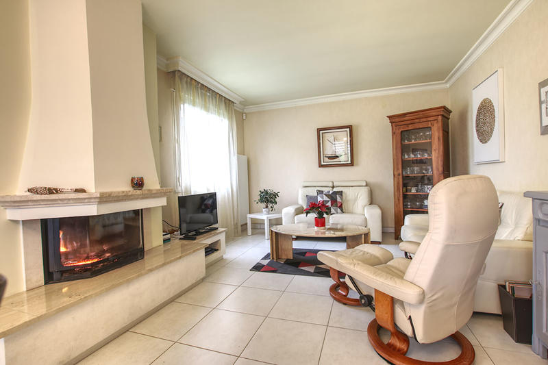 Maison - 121 m² - 6 pièces