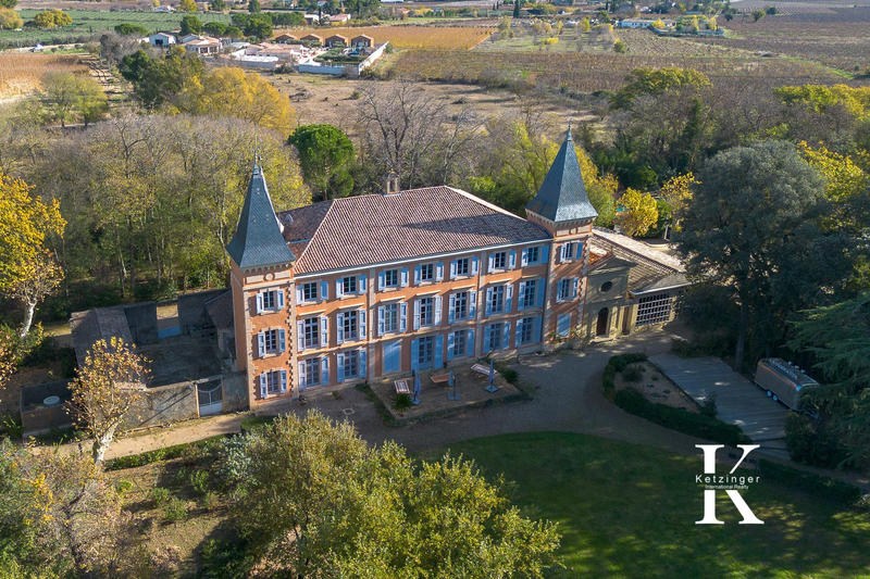 Château - 1 450 m² - 28 pièces