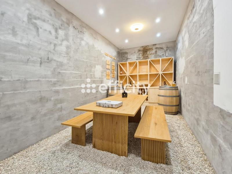 Villa - 208 m² - 9 pièces