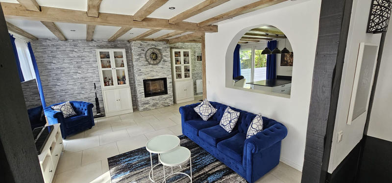 Maison - 141 m² - 8 pièces