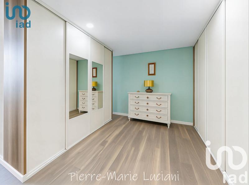 Maison - 200 m² - 5 pièces