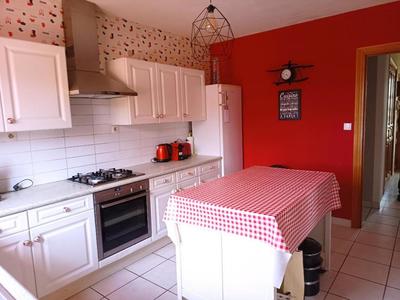 Maison - 101 m² - 5 pièces