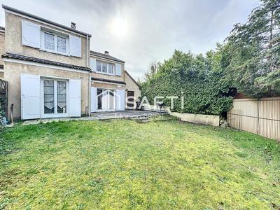 Maison - 104 m² - 5 pièces