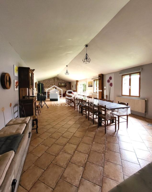 Maison - 280 m² - 9 pièces
