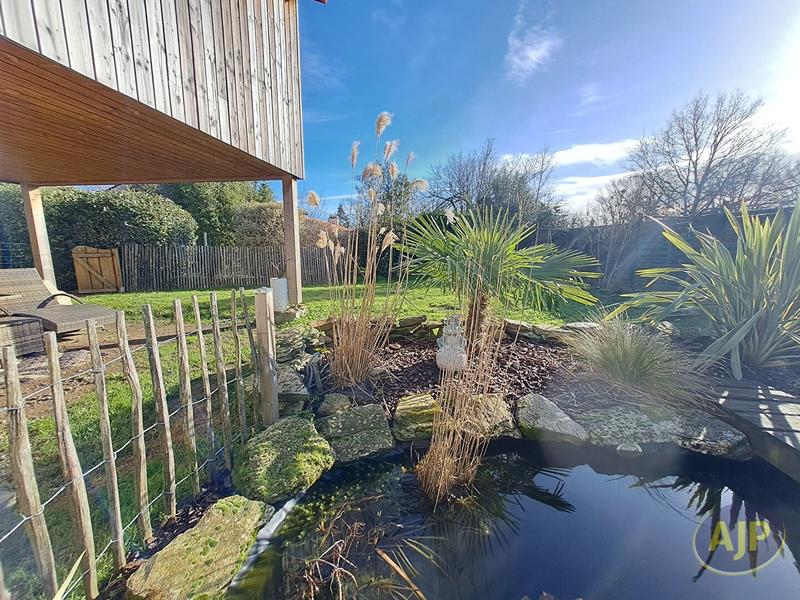 Maison - 95 m² - 4 pièces