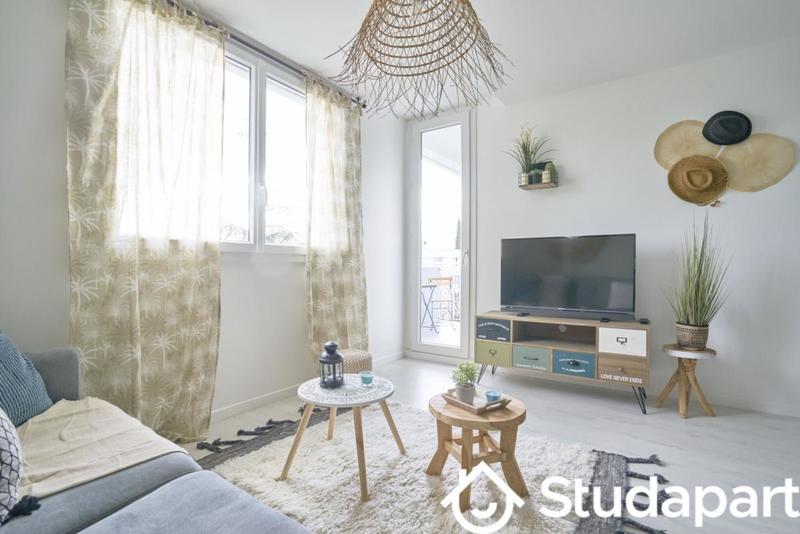 Chambre - 14 m² - 1 pièce