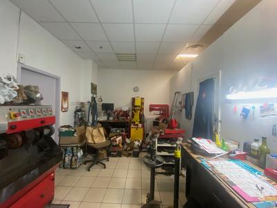 Local commercial - 92 m² - 3 pièces