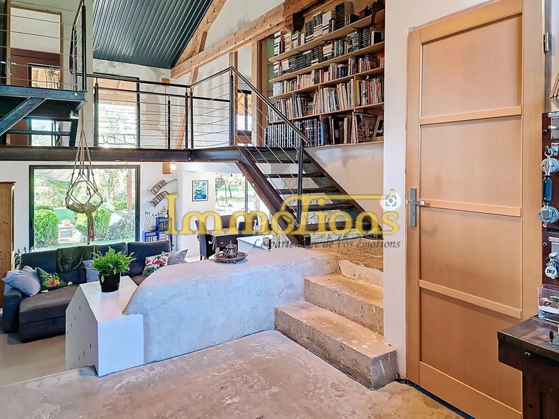 Maison - 217 m² - 9 pièces