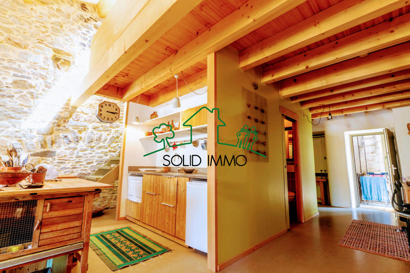 Appartement - 100 m² - 2 pièces