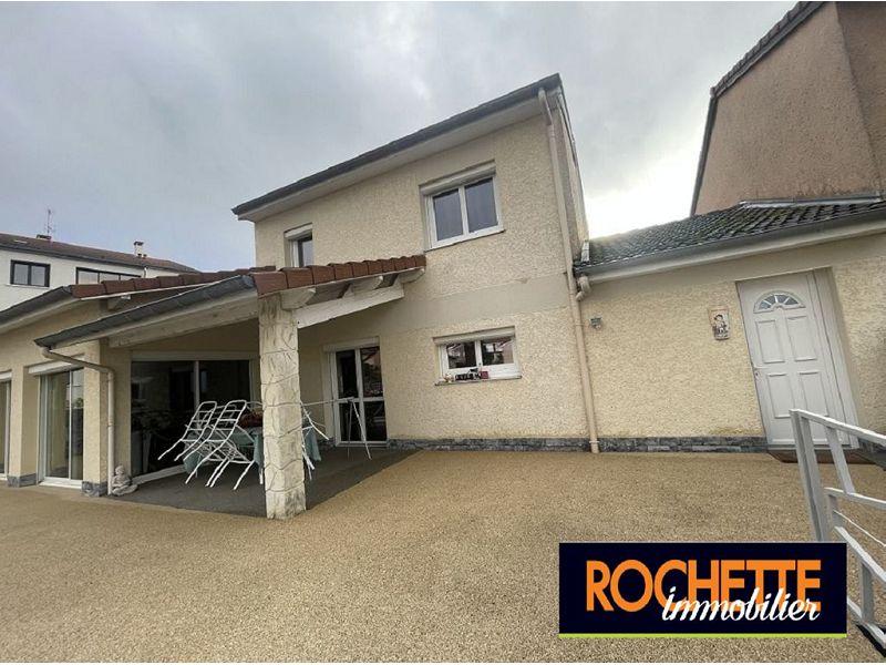 Maison traditionnelle - 143 m² - 6 pièces