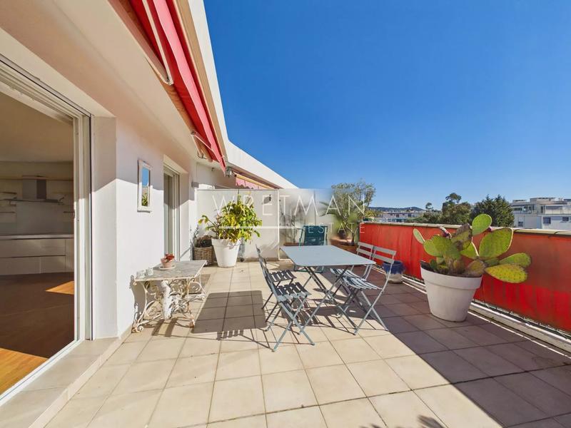 Appartement - 85 m² - 4 pièces