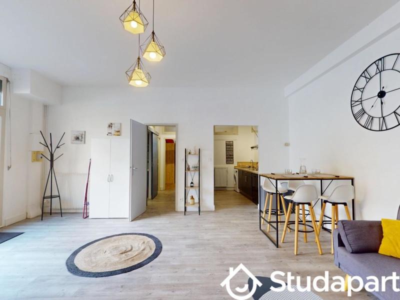 Chambre - 15 m² - 1 pièce