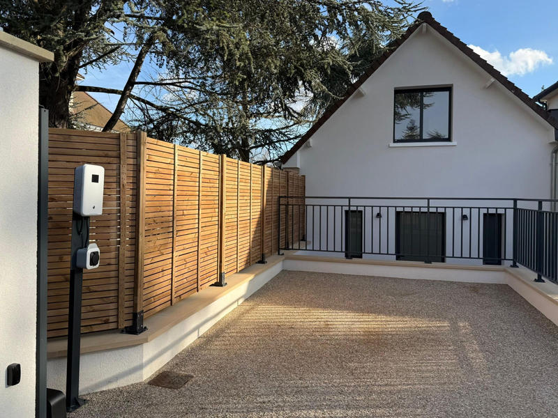 Maison - 90 m² - 3 pièces