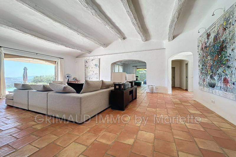 Villa - 185 m² - 6 pièces