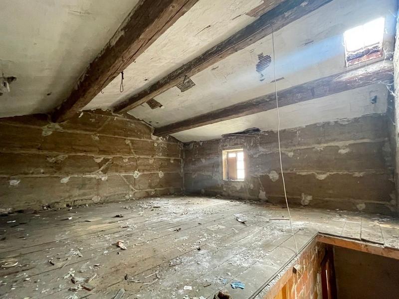 Maison - 93 m² - 5 pièces