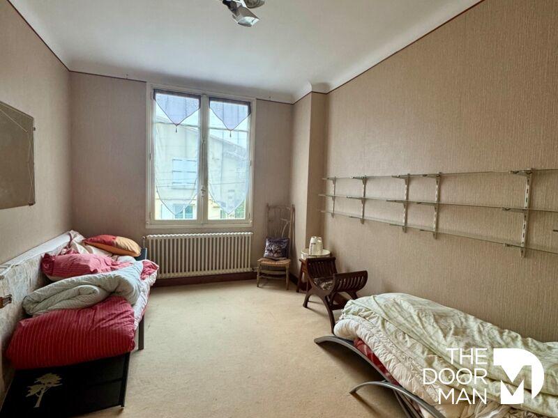 Maison - 190 m² - 8 pièces