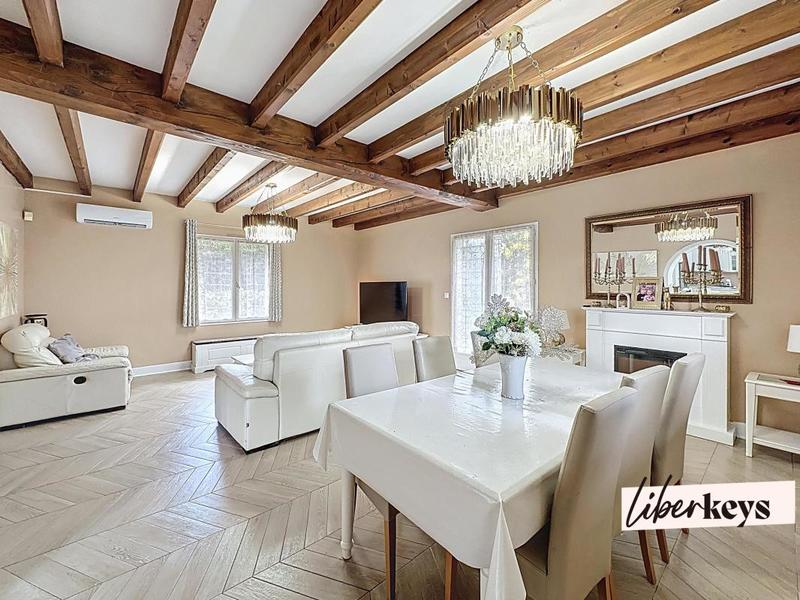 Maison - 180 m² - 6 pièces