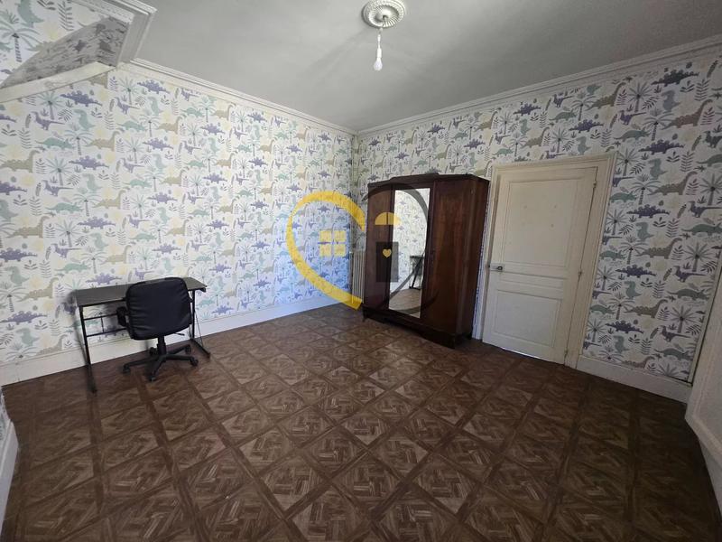 Maison - 226 m² - 11 pièces