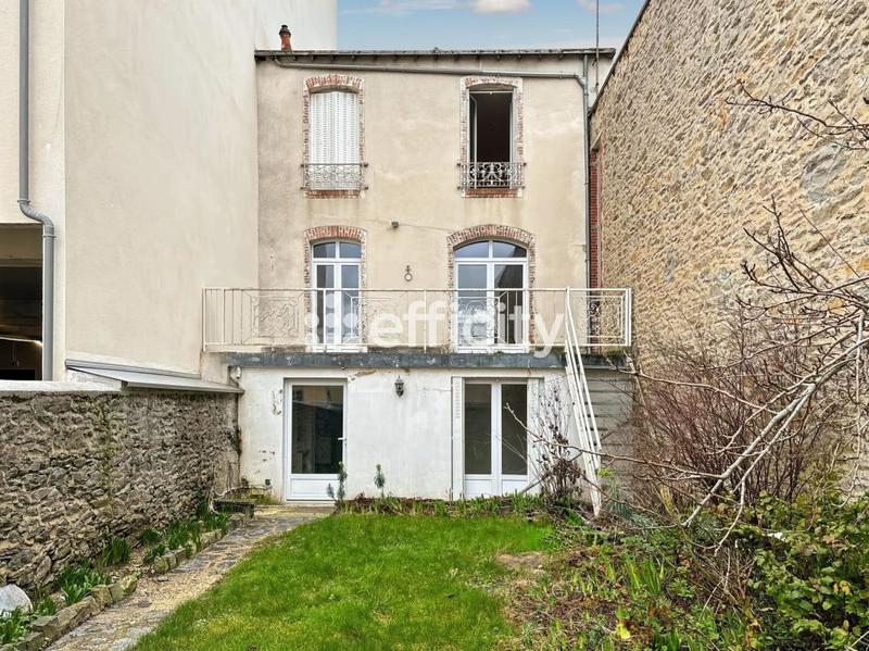 Maison - 108 m² - 6 pièces