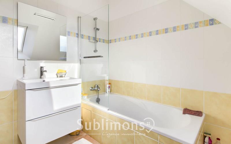 Maison - 86 m² - 5 pièces