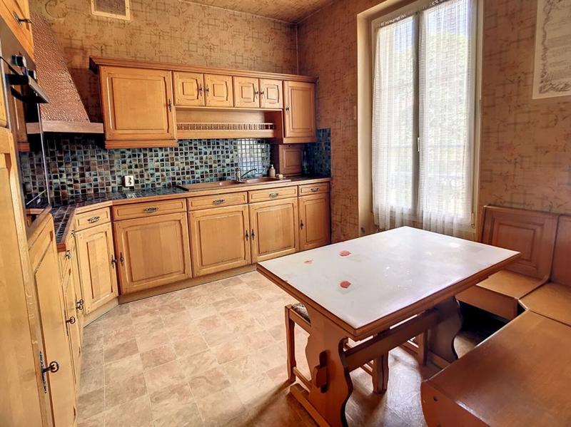 Maison - 167 m² - 6 pièces