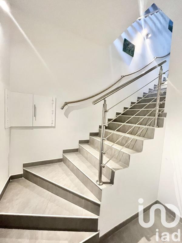 Maison - 80 m² - 5 pièces