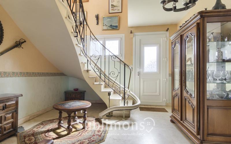 Maison traditionnelle - 125 m² - 6 pièces