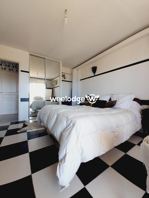 Maison - 140 m² - 4 pièces