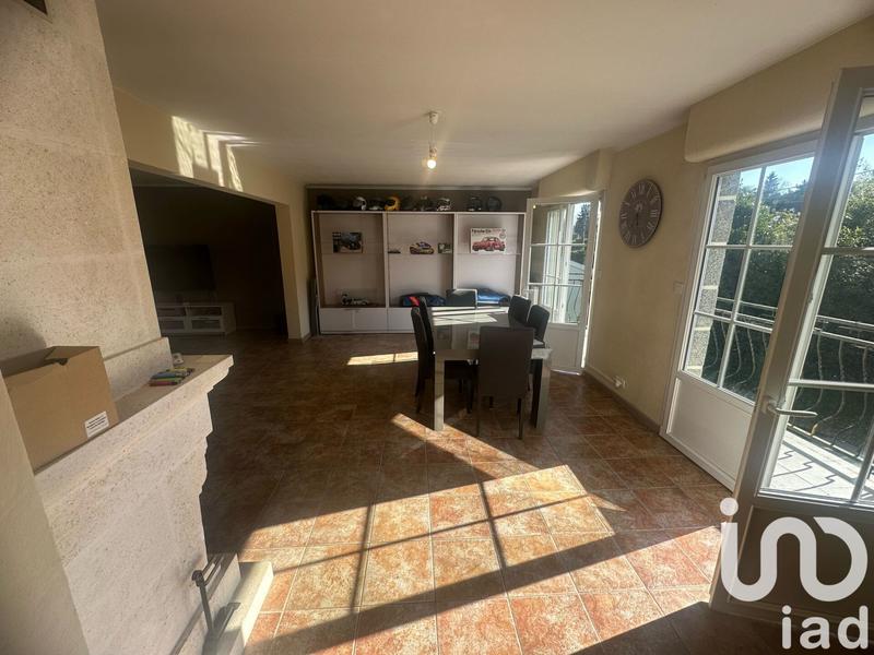 Maison - 185 m² - 8 pièces