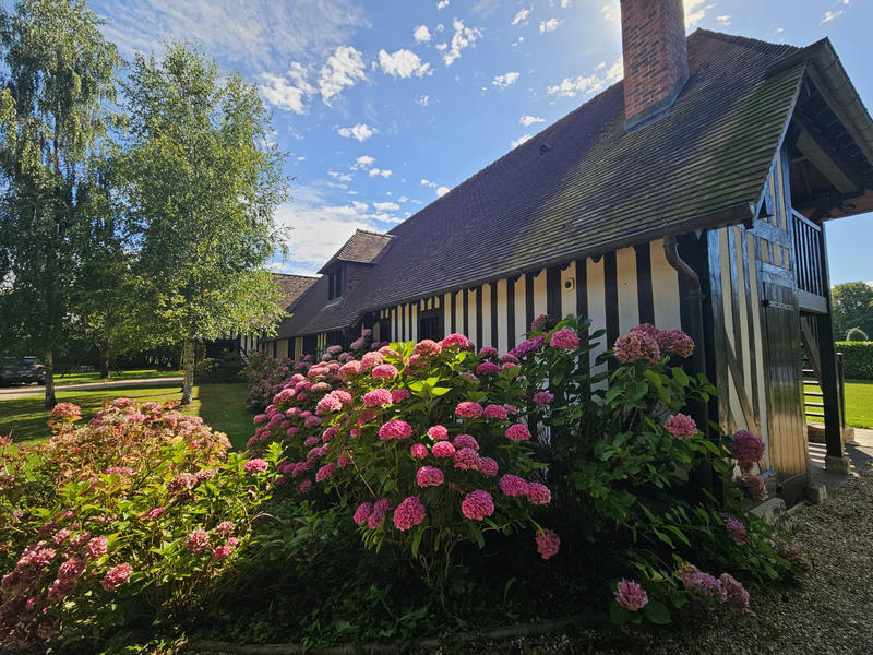 Maison - 260 m² - 8 pièces