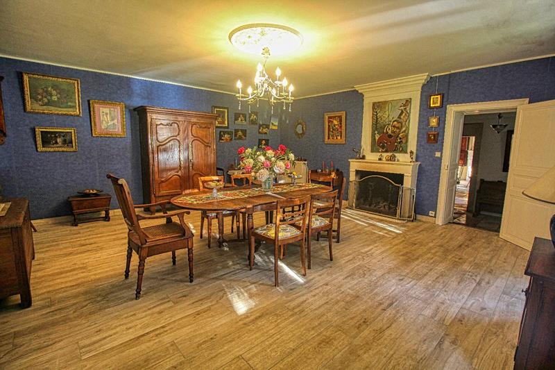 Maison - 515 m² - 11 pièces