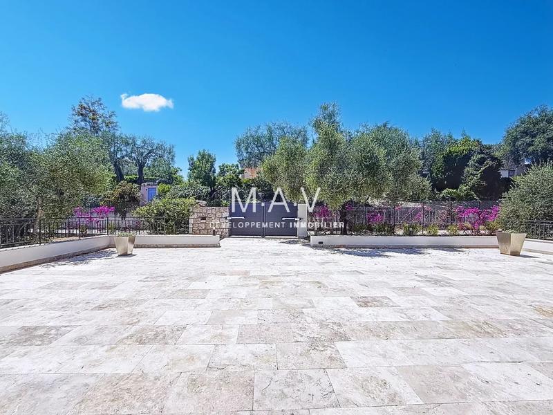 Villa - 190 m² - 6 pièces